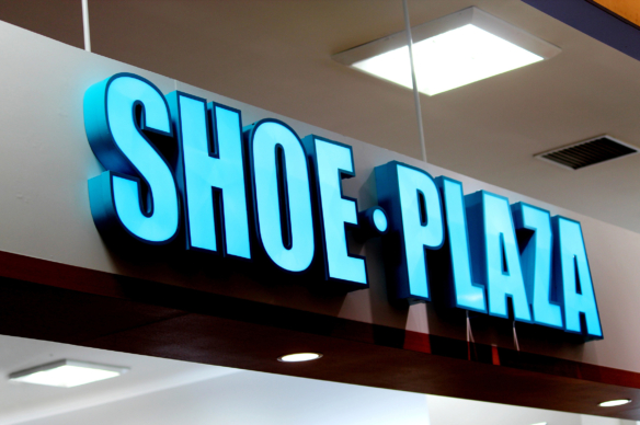 SHOE PLAZA